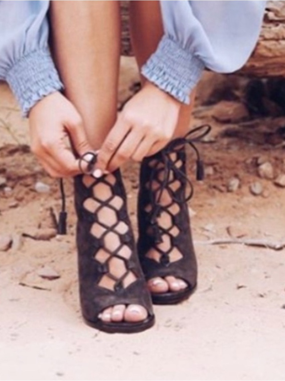 Frye size 7 Gabby Ghillie Sandals‎ Black Suede Tie Up Booties Block Heel
